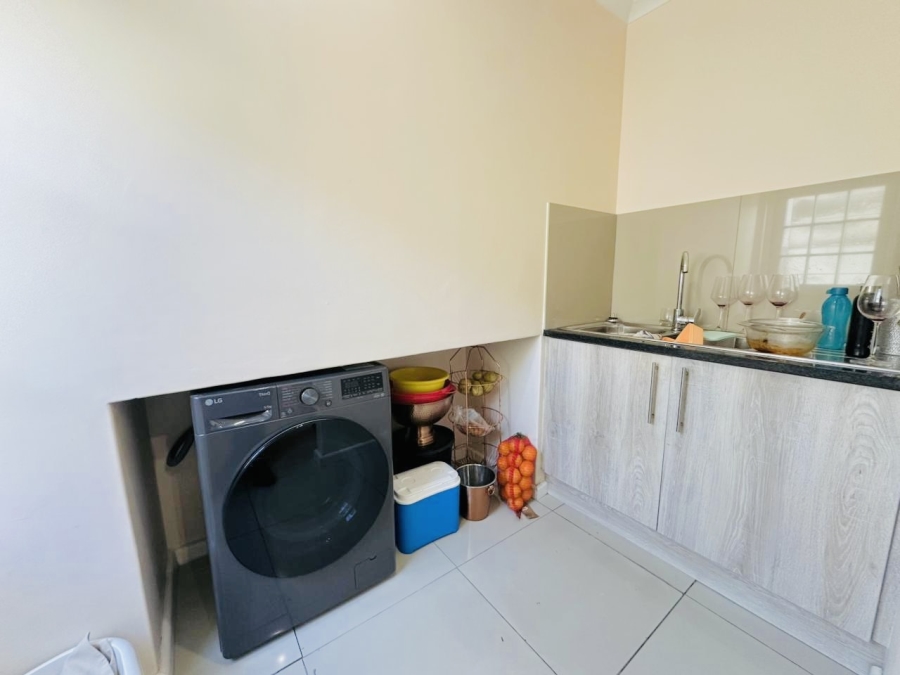 4 Bedroom Property for Sale in Parklands North Western Cape